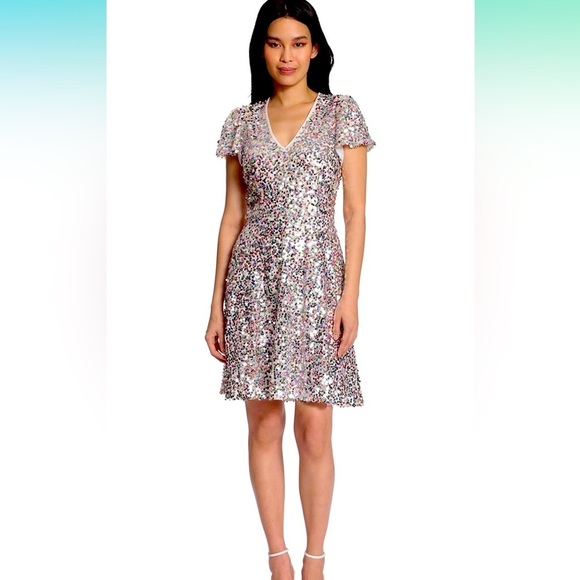 Maggy London Women's Flutter Sleeve V-Neck Fit and Flare - Picture 1 of 6